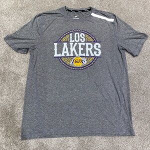 Los Angeles Lakers‎ Team Issued Noches Ene Be A NBA Nights Grey T Shirt Men’s XL